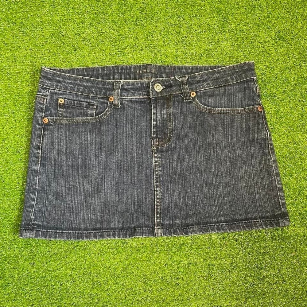 Vintage Y2K Bitten Sarah Jessica Parker Women's 8 Mini Dark Wash Mini Skirt